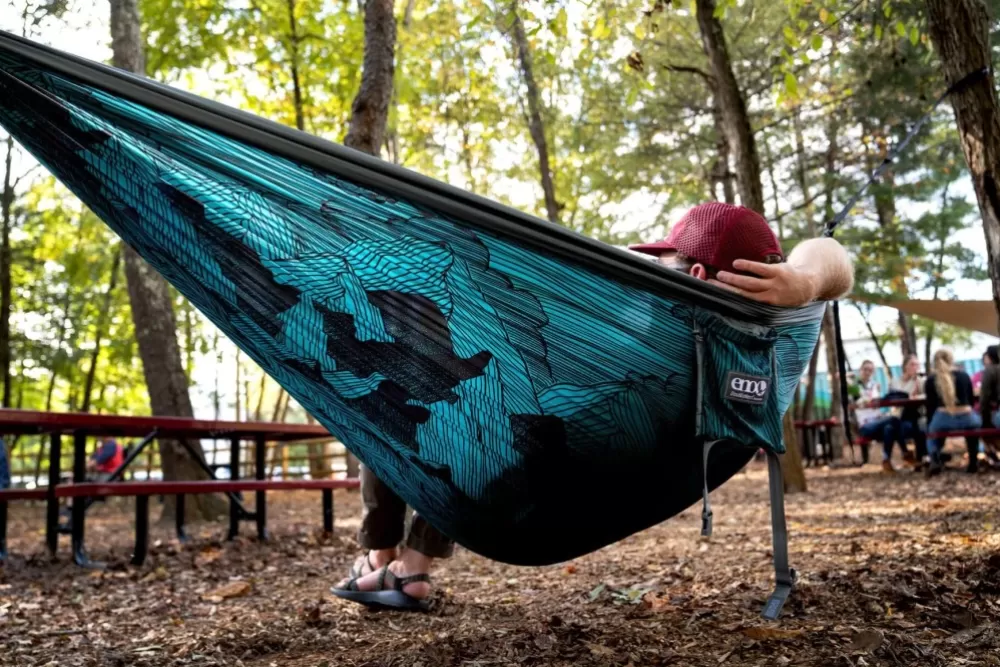 Riippumatot | Eno Hammock Eno Doublenest Bluesign Print Kahden Hengen Riippumatto, Mountains To Sea/Grey